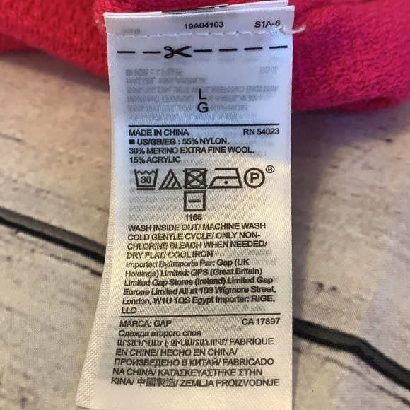 GAP Brooklyn V Neck Sweater - Picture 11 of 14